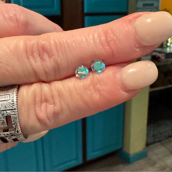 Jewelry - 1 ctw rainbow iridescent moissanite earrings